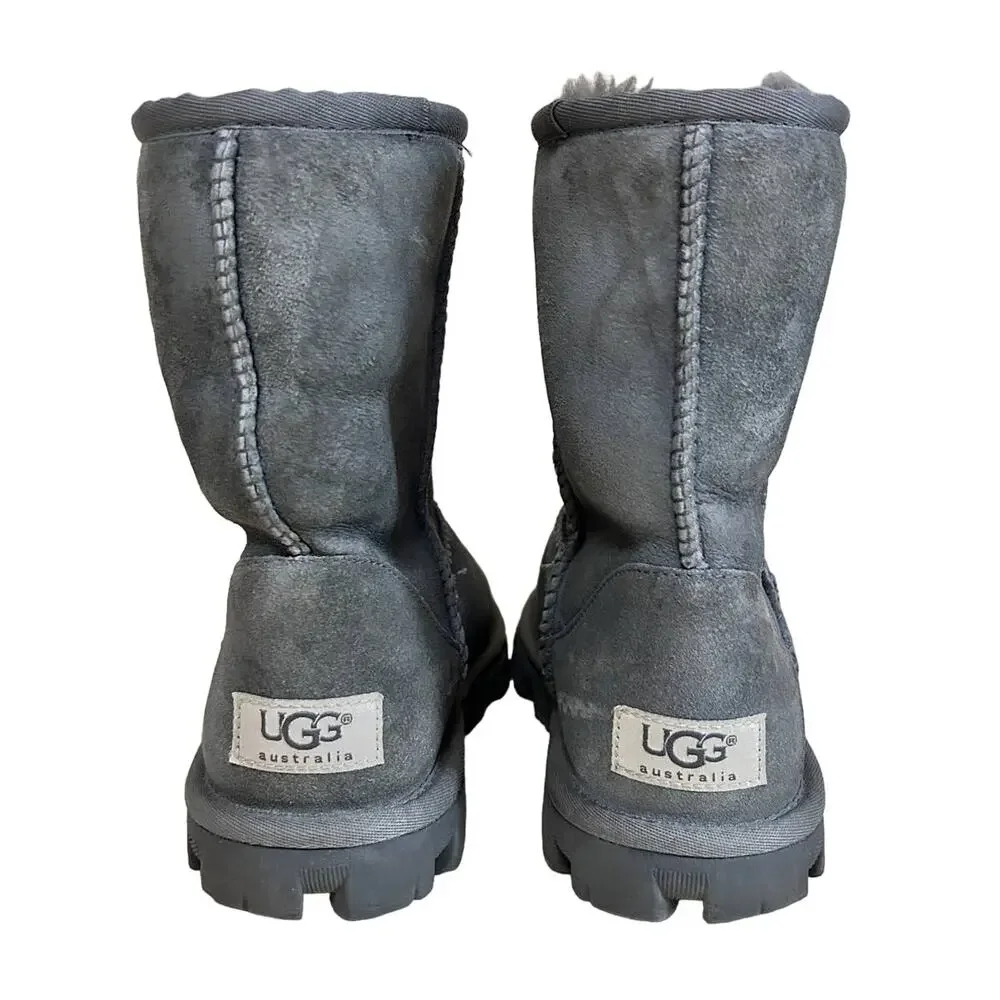 UGG Australia - Essential Short Classic - Boots - Gray - Women's - 6 - S/N 5835
